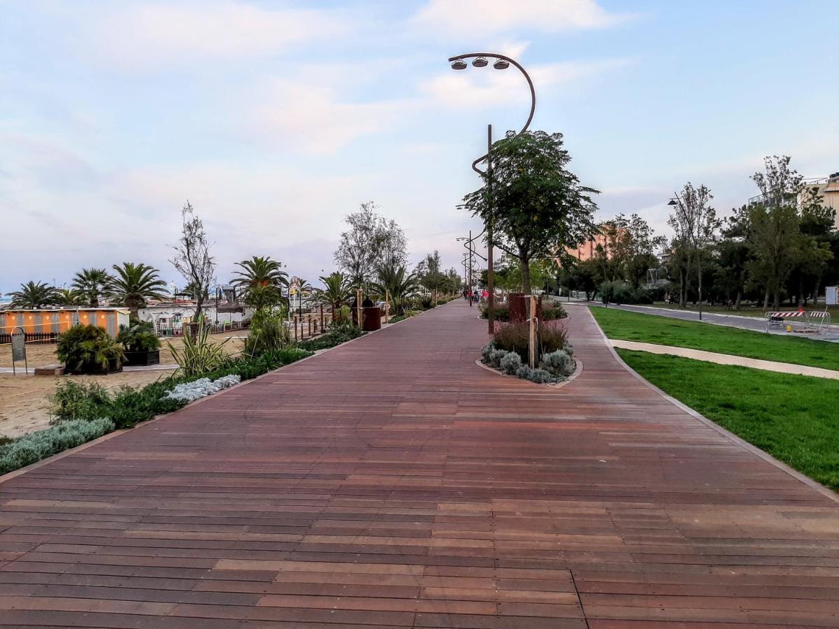 Hotel Amalfi Rimini Exteriör bild