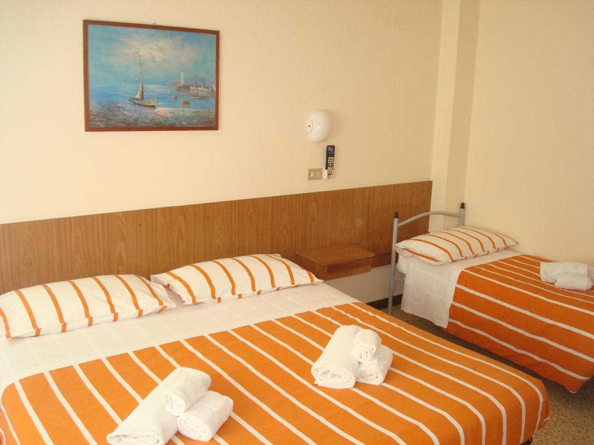 Hotel Amalfi Rimini Exteriör bild