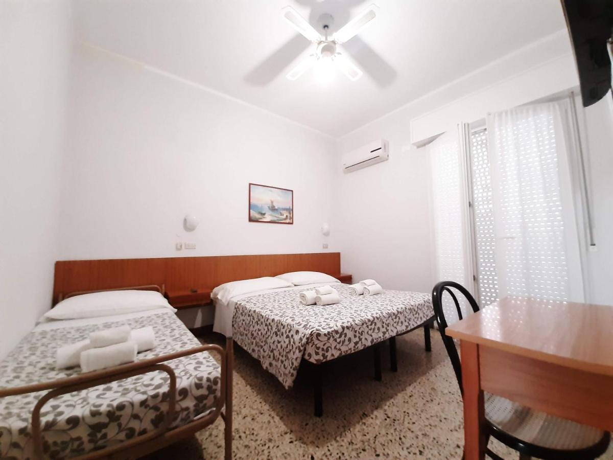 Hotel Amalfi Rimini Exteriör bild