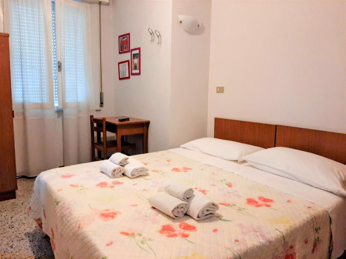 Hotel Amalfi Rimini Exteriör bild