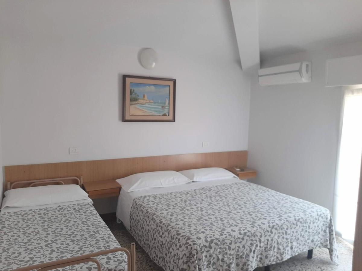 Hotel Amalfi Rimini Exteriör bild