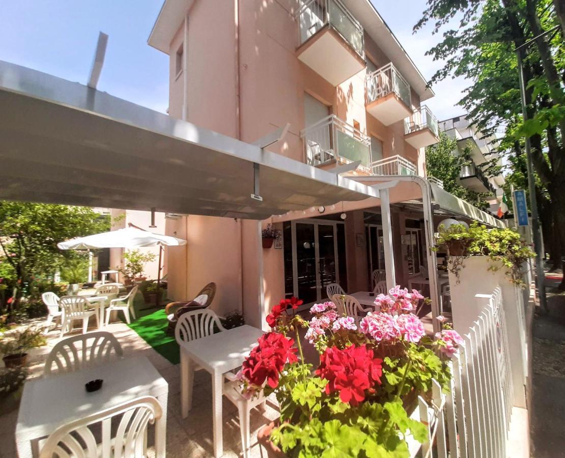 Hotel Amalfi Rimini Exteriör bild