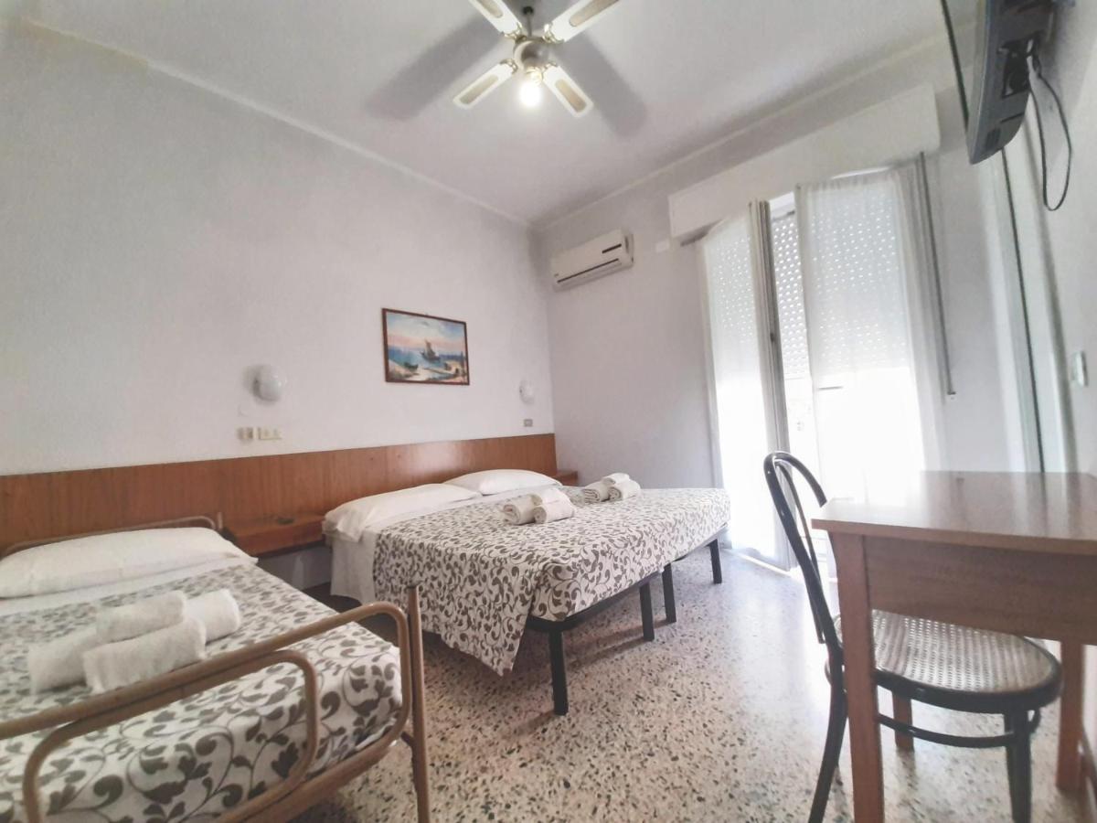 Hotel Amalfi Rimini Exteriör bild