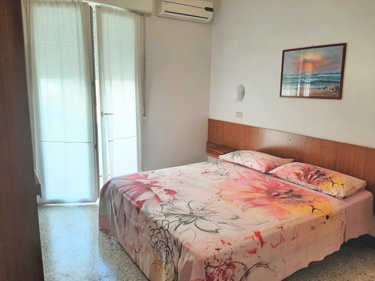 Hotel Amalfi Rimini Exteriör bild