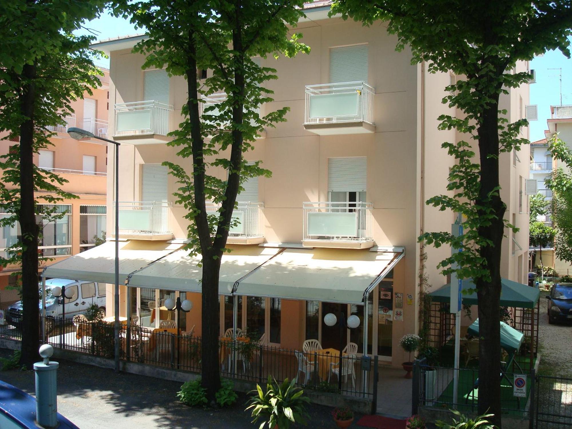Hotel Amalfi Rimini Exteriör bild